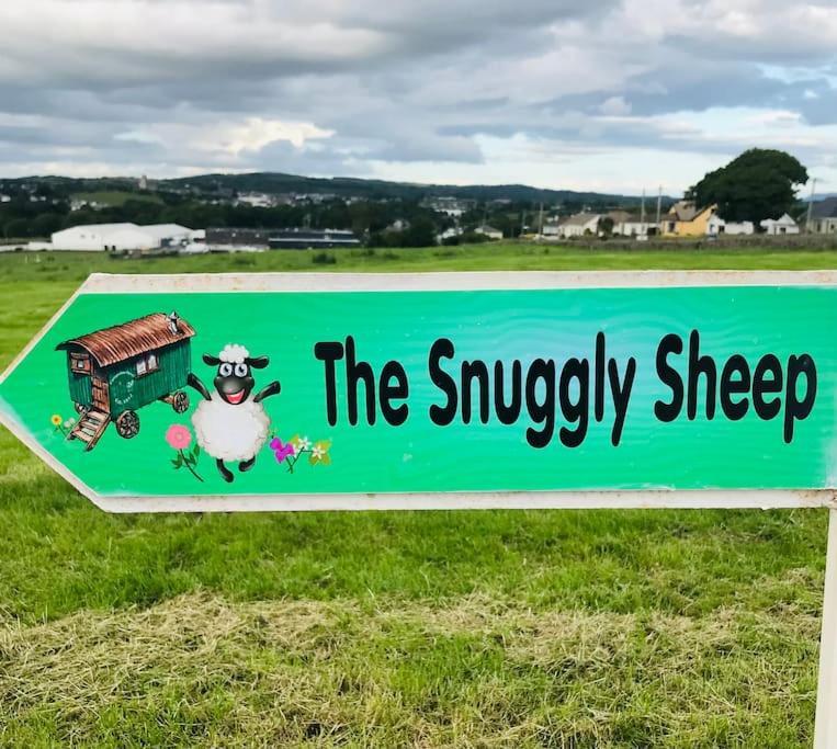 The Snuggly Sheep Farm Shepherd Hut Apartment *